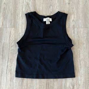 Cjla one size cropped black tank
